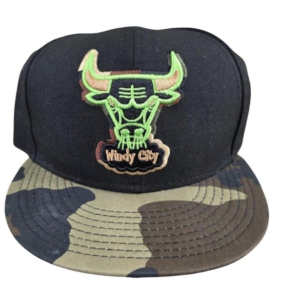 Chicago Bulls Windy City Camo Snap Back Hat - Picture 1 of 6